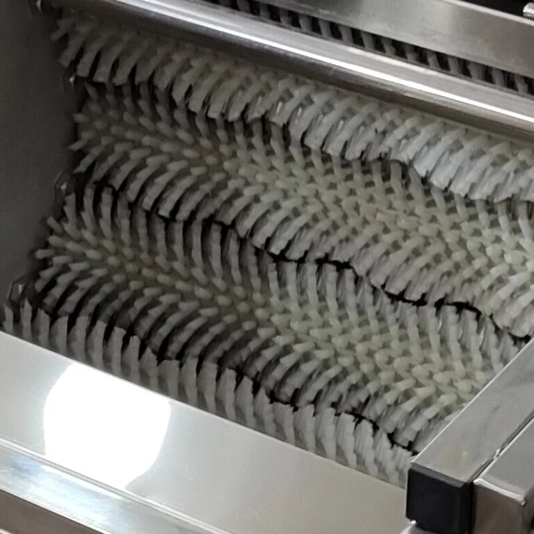Vegetable Washing Machine Brush Roller Type Potato Radish Onion Seafood Washing Peeling Machine