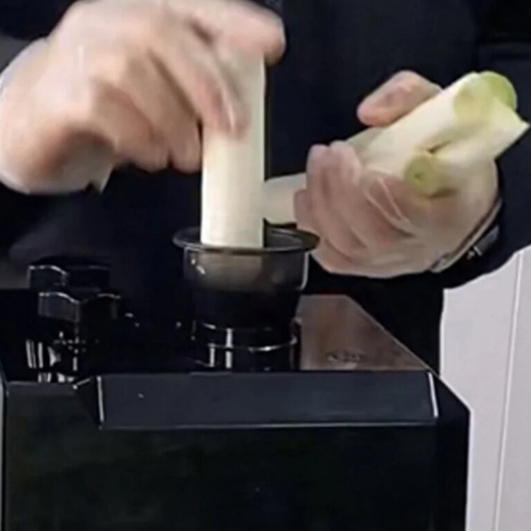 110V/220V Spring Green Onion Leek Portable Cutting Machine Cutter Green Onion Shredding Machine